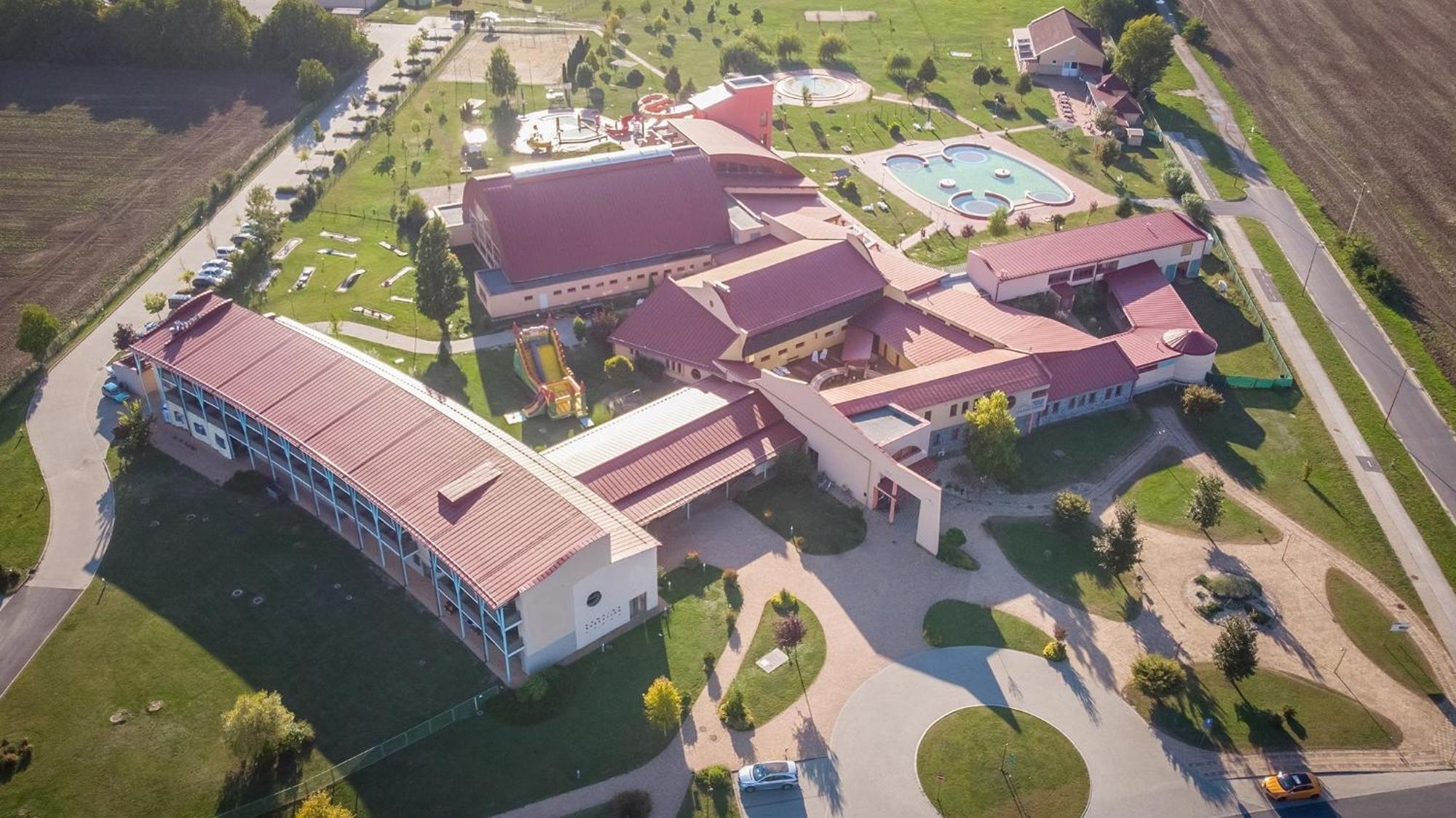 Vulkan Wellness Hotel & Camping Celldömölk Dış mekan fotoğraf